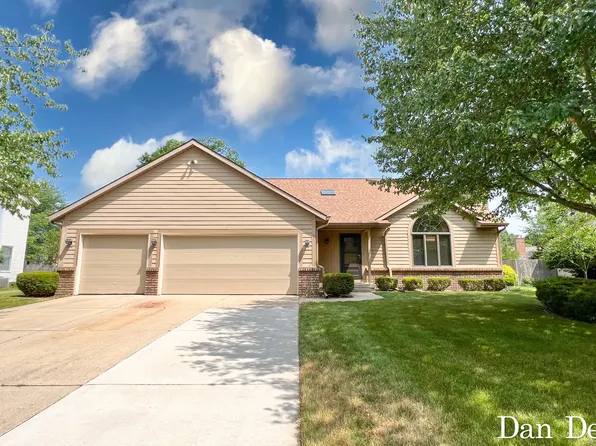 4157 Cummings Ct NW, Grand Rapids, MI 49534