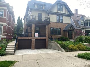 2857 N Shepard Ave #1, Milwaukee, WI 53211