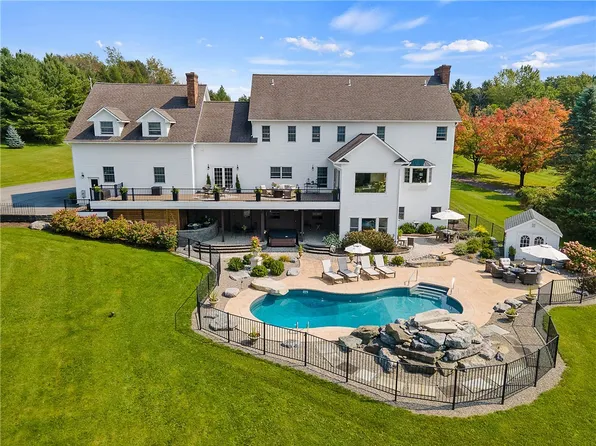 2841 Sweet Rd, Jamesville, NY 13078