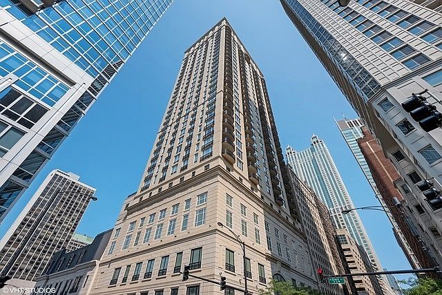1st image of 10 E Delaware Pl #Floor18a