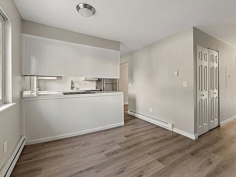 Brittany House Apartments — Photo 59