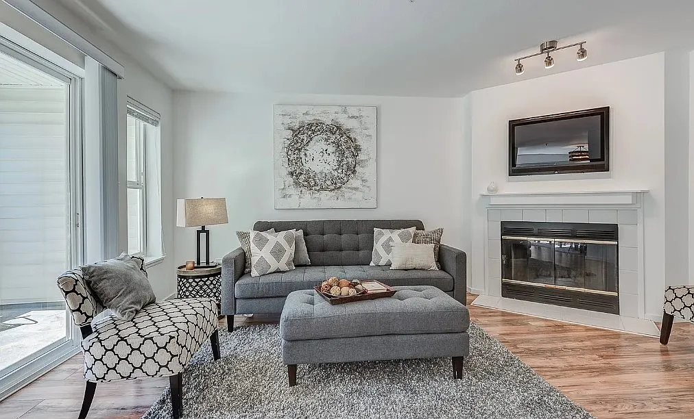 1 bed, 731 sqft, $2,200 — Photo 2