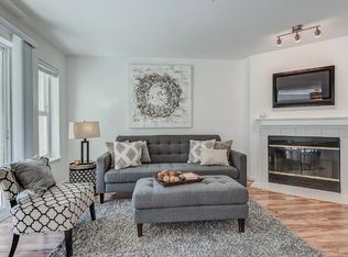 9910 NE 137th St APT B207, Kirkland, WA 98034