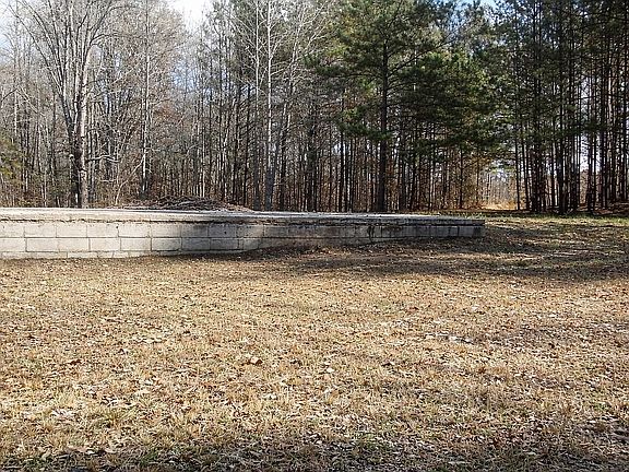 3rd image of 168 Hall Hill Rd