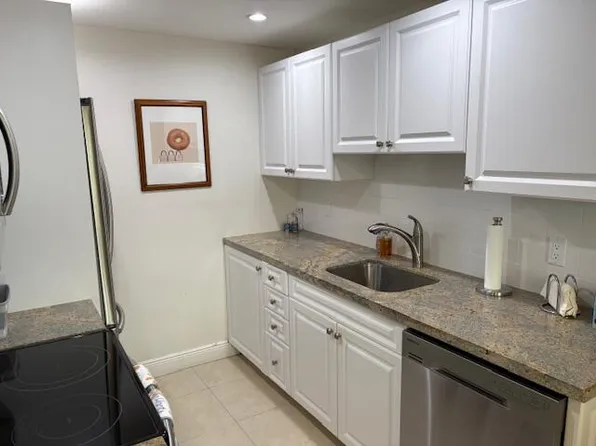 1033 Guildford B #1033, Boca Raton, FL 33434