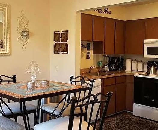 5th image of 35096 Jefferson Ave #215