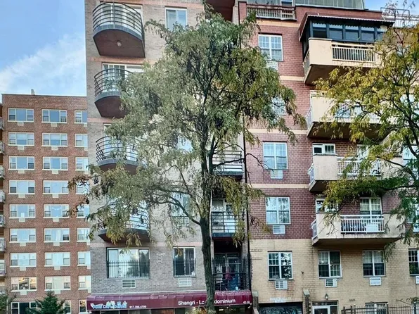 42-36 82nd Street #3B, Elmhurst, NY 11373