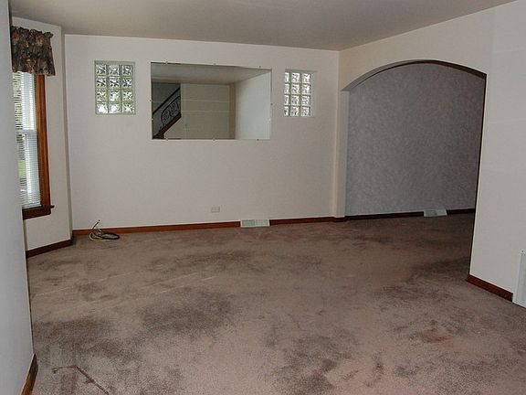 5th image of 3265 S 58th Ct