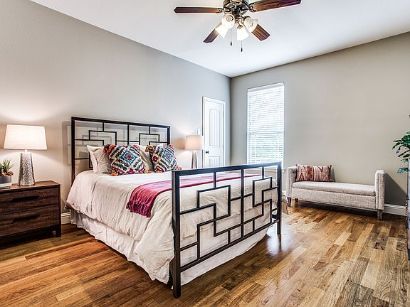 3rd image of 2712 Lubbock Ave #2712