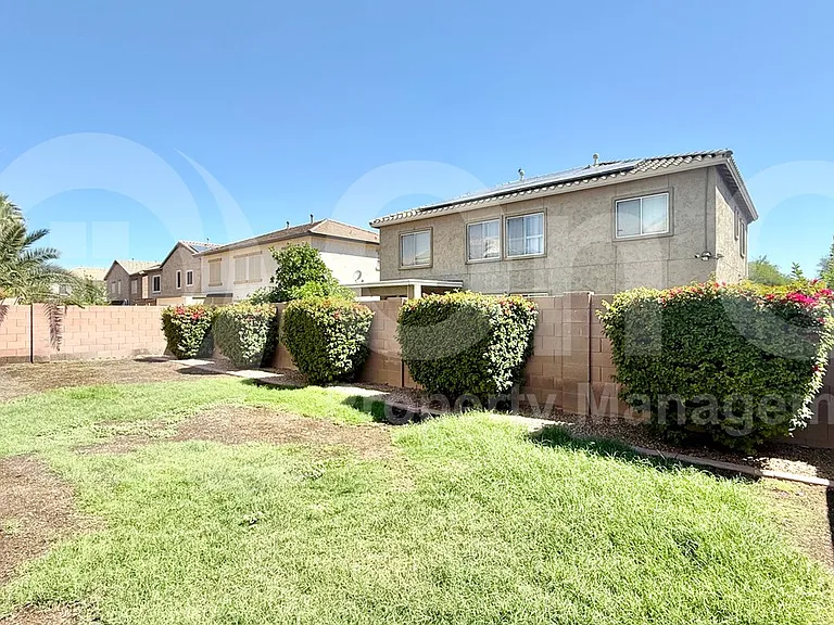 1613 S 174th Ln — Photo 27
