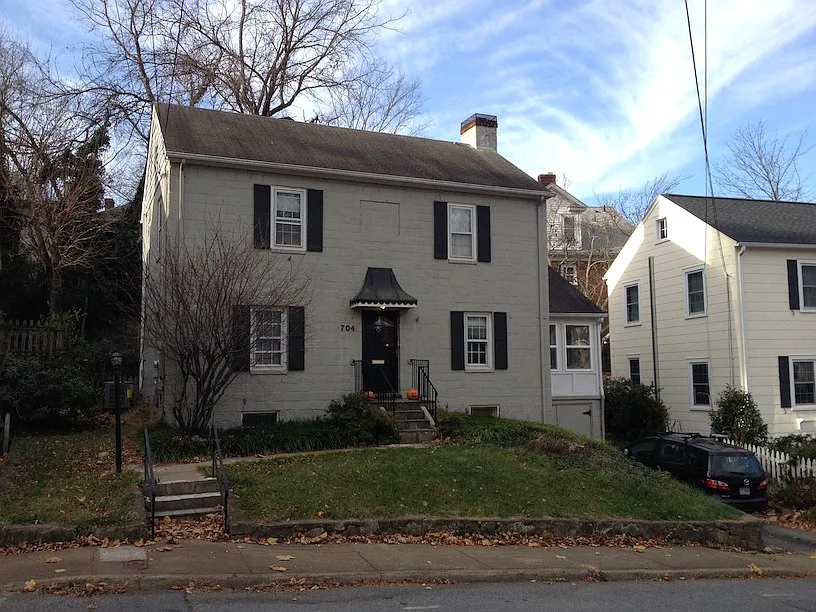 704 Nelson Dr photo 1