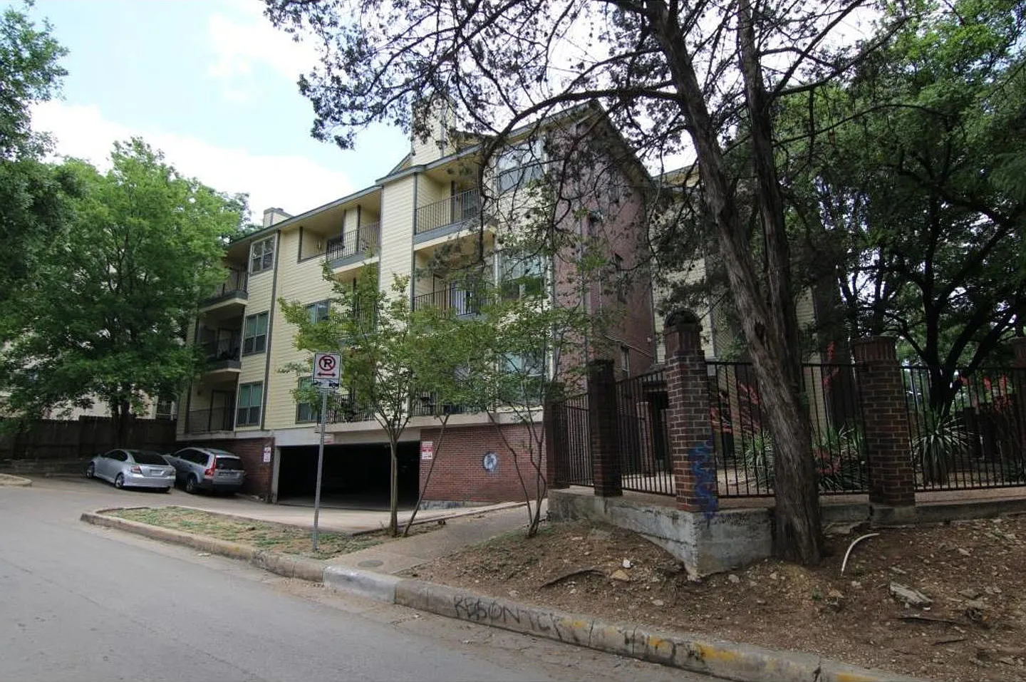 Prelease 8/15/2025 2 Bed 2 Bath — Photo 1