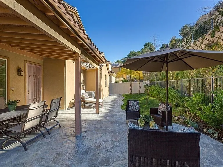 21100 Blossom Way — Photo 21