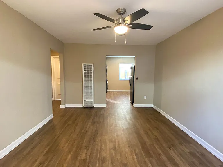 4233 Euclid Ave — Photo 13