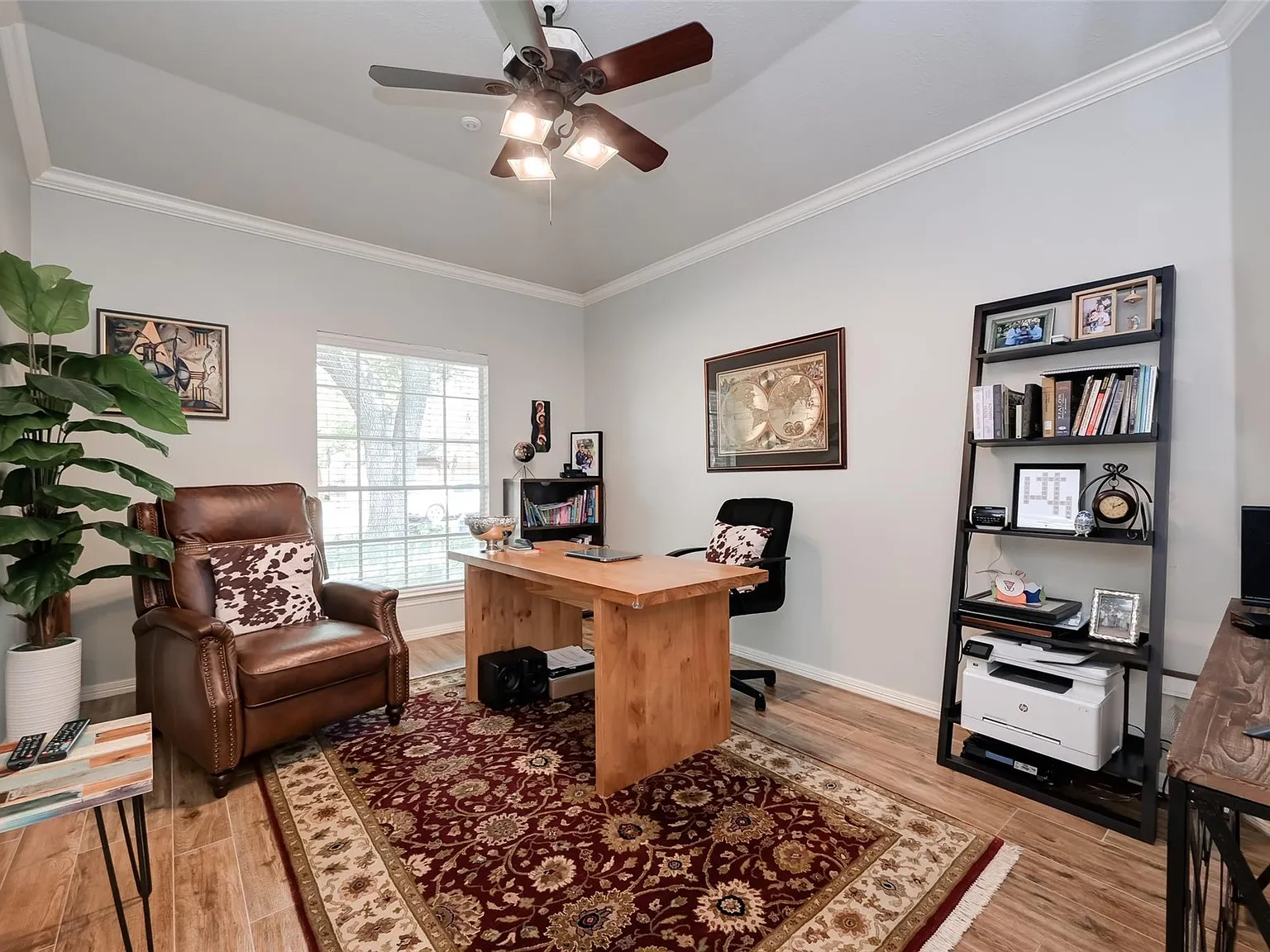 2 bed, 2.0 bath, 2039 sqft, $2,995 — Photo 4