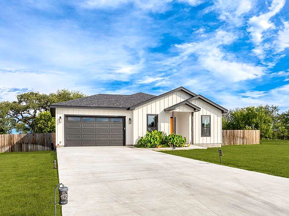 2nd image of 1008 NAUMANN DR Drive