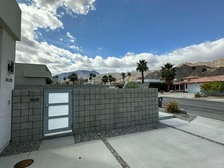 54620 Avenida Juarez — Photo 5