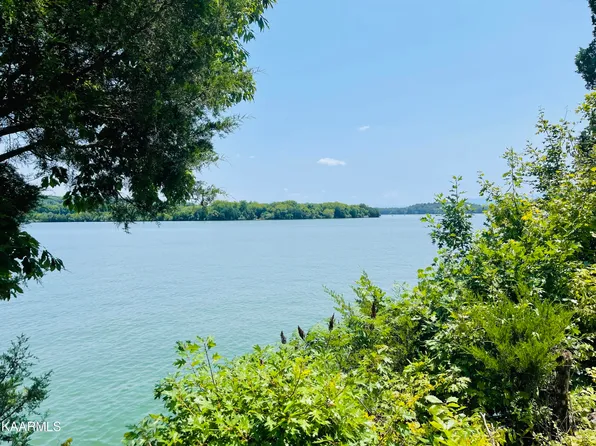 119 Breakers Dr, Vonore, TN 37885