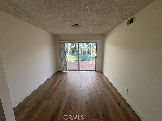 4 bed, 3.5 bath, 1923 sqft, $4,980 — Photo 4
