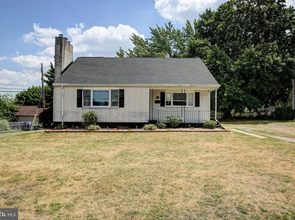 16 E Beale Ave, Enola, PA 17025