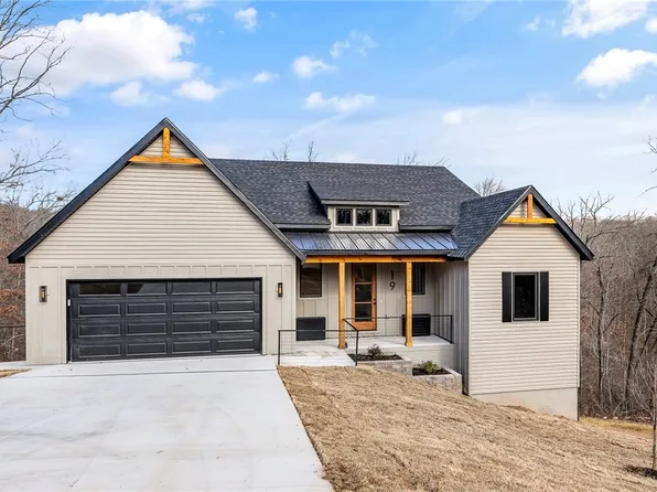 19 Carsphairn Ln, Bella Vista, AR 72715