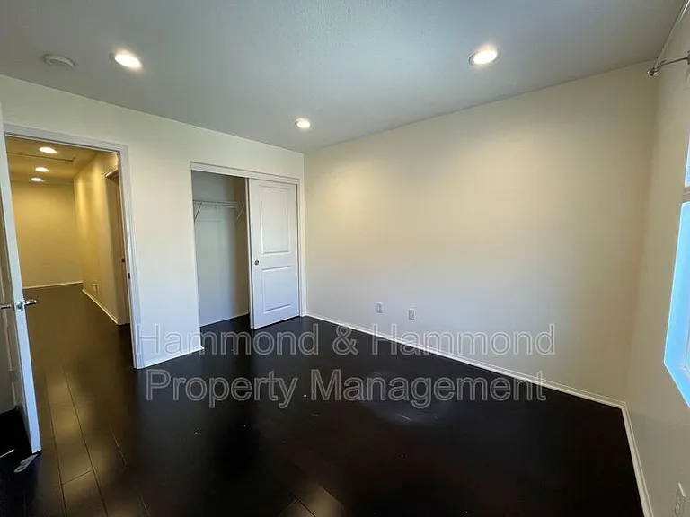 3806 Cayman Ct — Photo 15