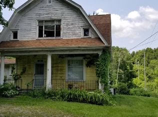 305 Liberty St #8, Bowerston, OH 44695