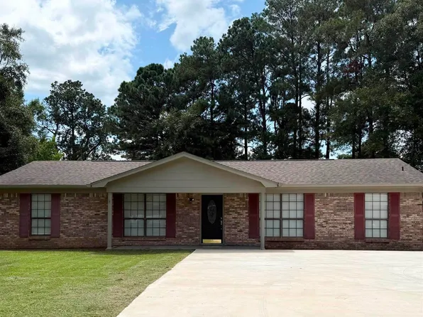 105 Avalon St, Brewton, AL 36426