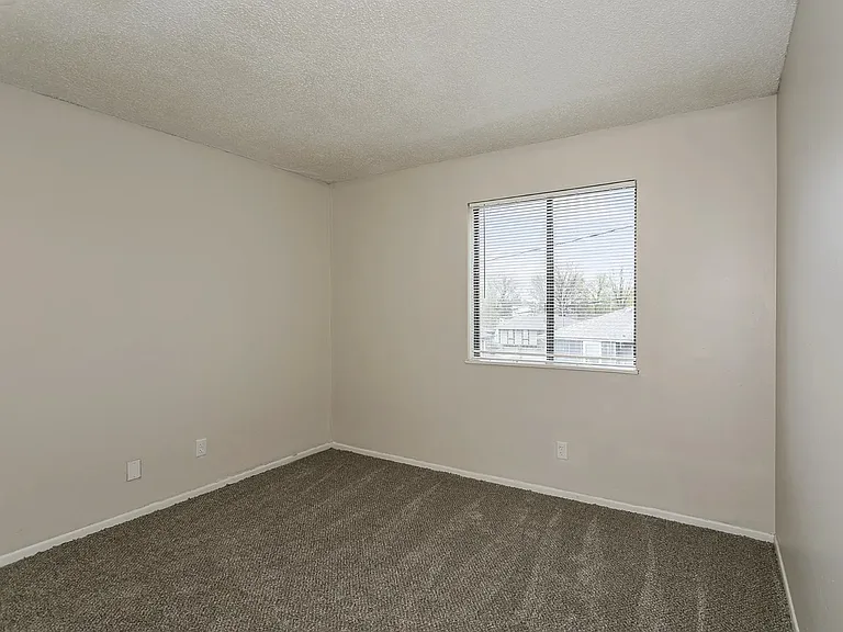 Stoneybrook Apartments — Photo 41