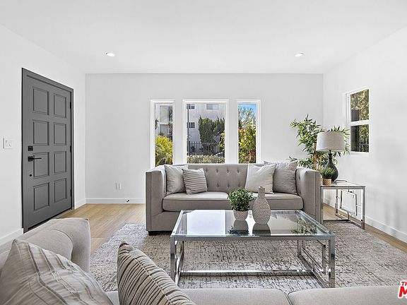 5th image of 8039 Blackburn Ave