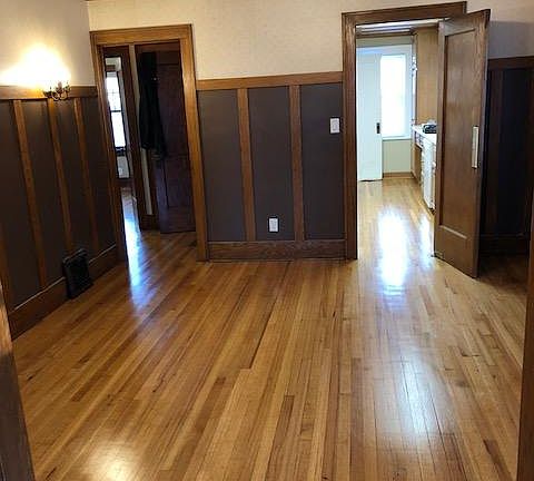 5th image of 1039 S 32nd St