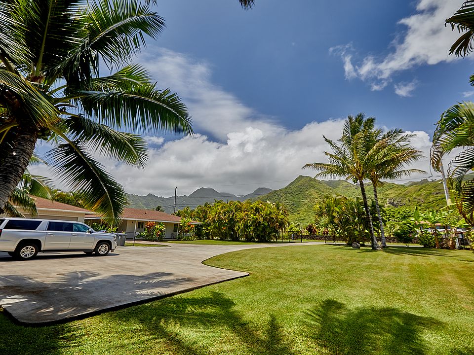 Home with view of Koolau Mountains