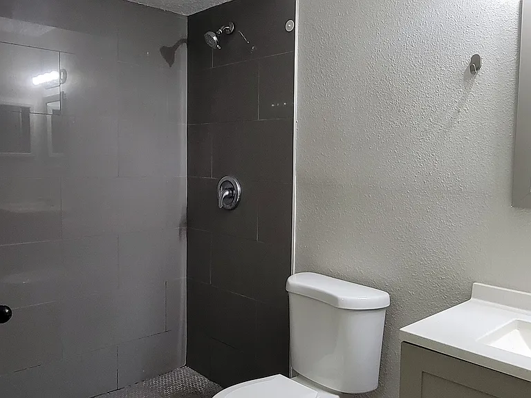 6148 Westgate Dr #103 — Photo 22