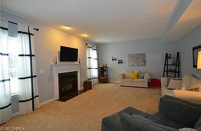2nd image of 9012 Moss Pointe Cir