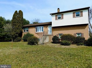 4449 Pasture Dr, Elizabethtown, PA 17022
