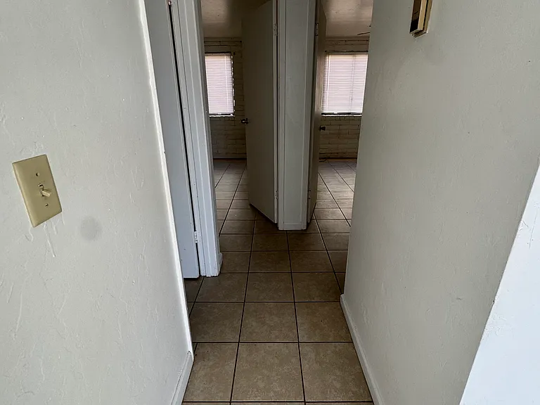 569 Campbell St #D — Photo 5