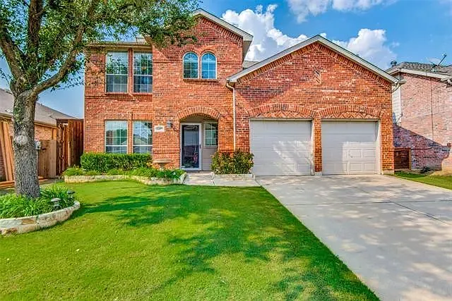 4 bed, 2.5 bath, 2050 sqft, $2,600 — Photo 1