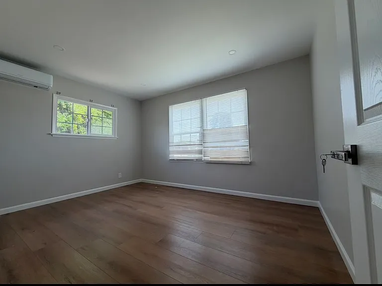 1117 S Valinda Ave — Photo 10