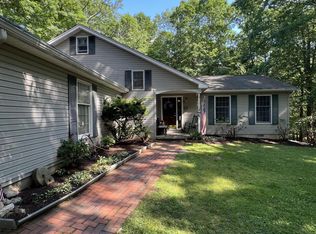 11 Ledgewood Ct, East Stroudsburg, PA