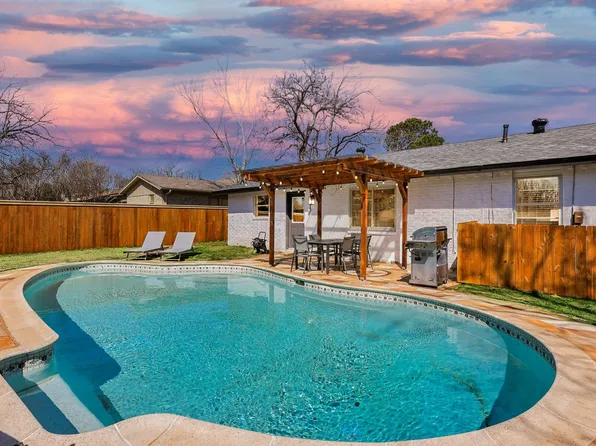 7920 Limerick Ln, North Richland Hills, TX 76180