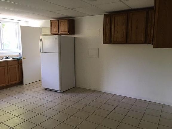 4th image of 4427 Center St #1