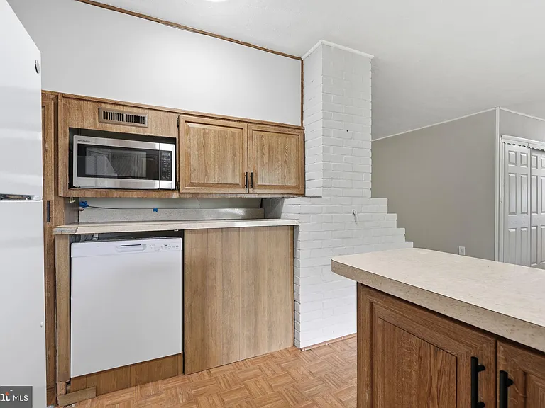 65 Orchard Ln — Photo 12