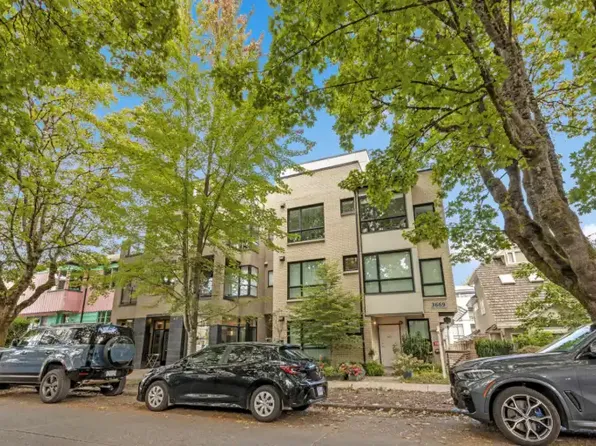 3673 W 11th Ave #202, Vancouver, BC V6R 2K4
