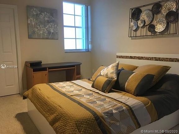 4th image of 3255 NE 184th St APT 12205