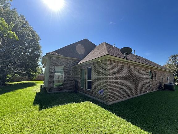 5th image of 2913 Country Lakes Ave