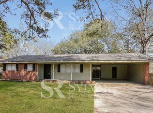 1358 Deerfield Ln, Jackson, MS 39211