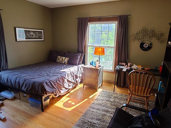 5th image of 2540 Harriet Ave #2
