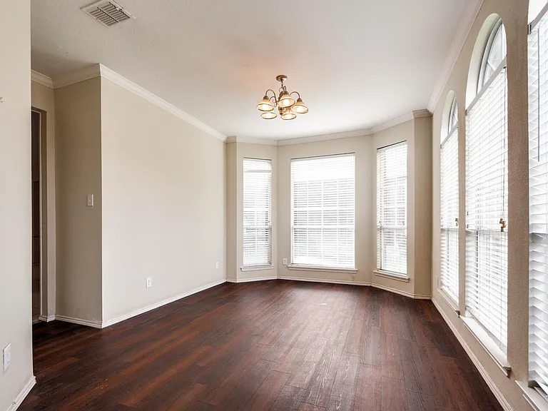2904 Woods Dr — Photo 15