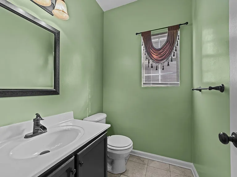 115 Jones St — Photo 13