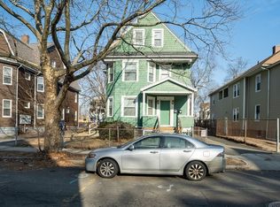 54 Johnson St, Springfield, MA 01108